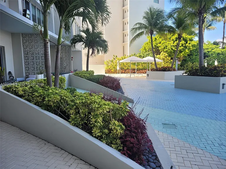 1200 West Ave #720 — Photo 40