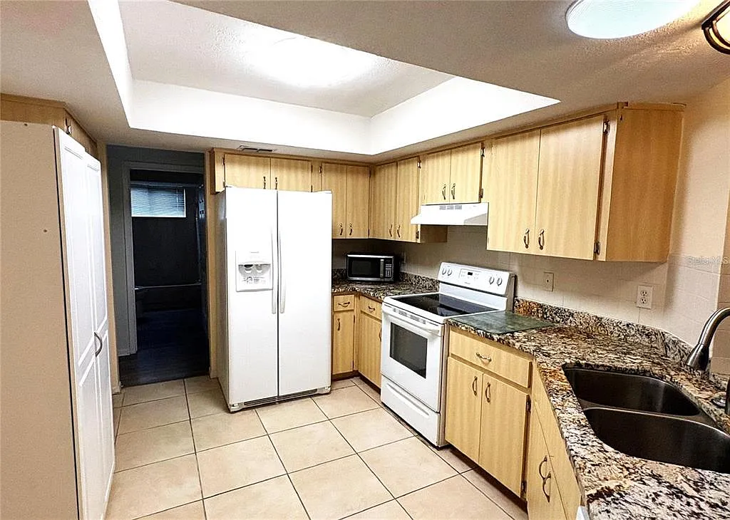 Building Photo - 8954 SW 109th Ln #8954
