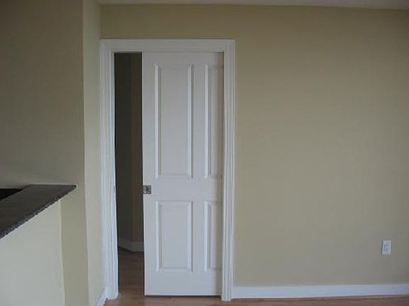 4th image of 4545 Commerce St Unit 2905