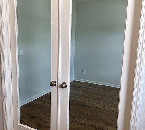 3rd image of 192 WILLOW CREEK Court