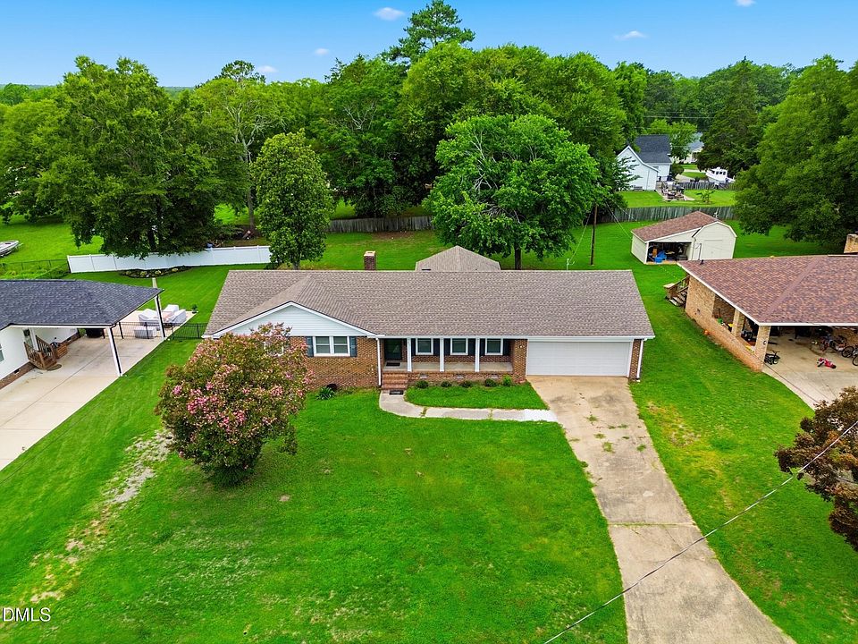 1st image of 318 Crescent Dr