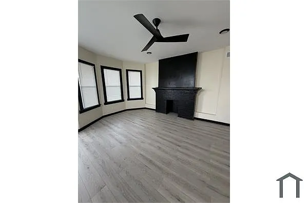 Building Photo - 1519 Hurlbut St