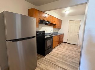 425 N Main St APT 2, Houston, PA 15342