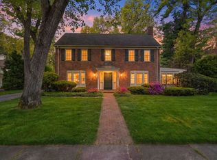 38 Oxford Rd, Longmeadow, MA 01106