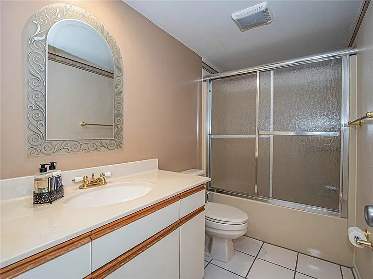 32 Plantation Dr #103 — Photo 18