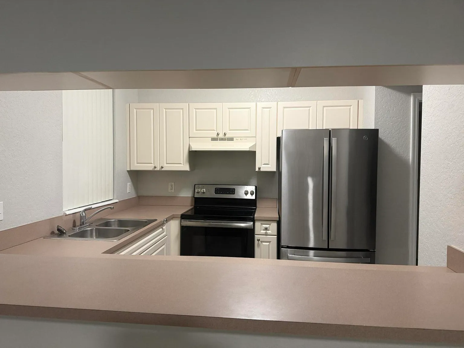 1 bed, 1.0 bath, 716 sqft, $1,850 — Photo 2