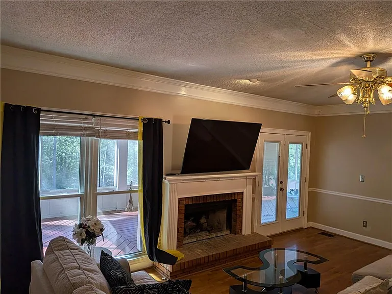 4401 Riverlake Way — Photo 12