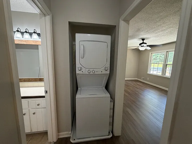 195 N Etowah Dr #2 — Photo 8