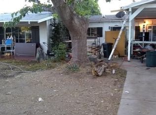 23234 Victory Blvd, Woodland Hills, CA 91367