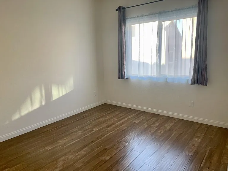 7256 Sierra Moon Ct — Photo 18