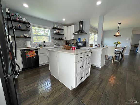 4th image of 422 Cornell Rd