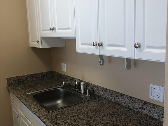 4th image of 490 N Civic Dr APT 504