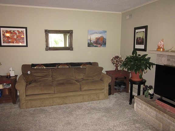 3rd image of 7 Overbrook Dr