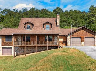 1032 Powder Springs Rd, Sevierville, TN 37876