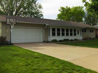 3708 Hazelcrest Dr, East Moline, IL