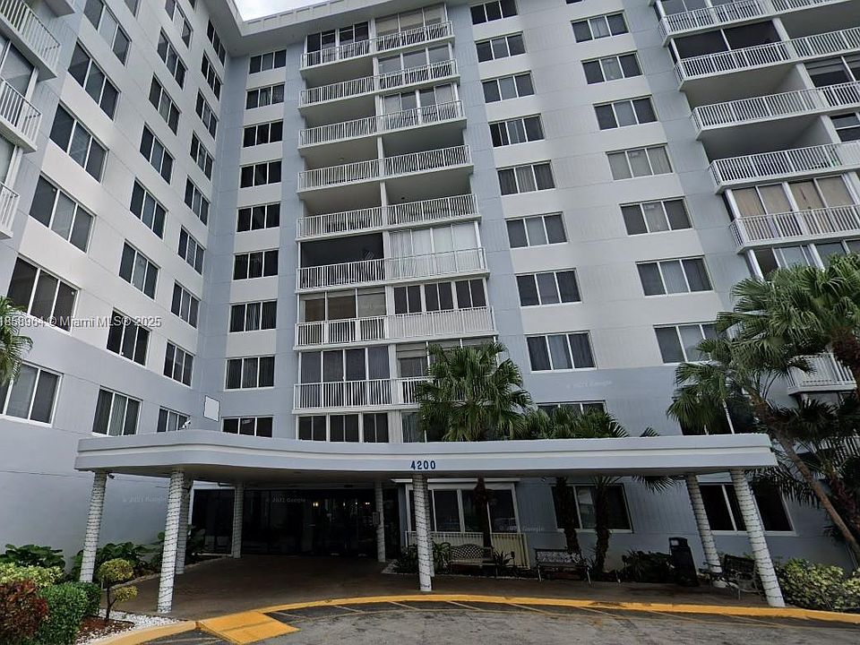 1st image of 4200 Hillcrest Dr APT 206
