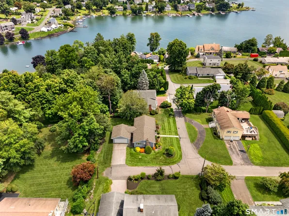 78 Arrowhead Road, Brookfield, CT 06804