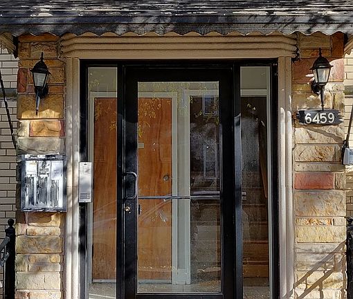 3rd image of 6459 N Oakley Ave #3