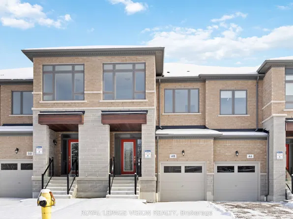 48 Mountainside Cres, Whitby, ON L1R 0P4