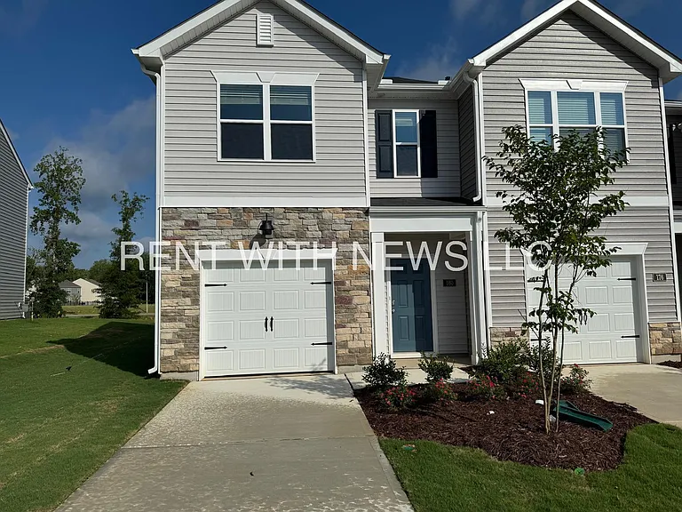 180 Starlight St — Photo 1