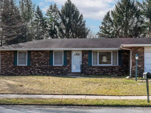 1906 Somersworth Dr, South Bend, IN 46614