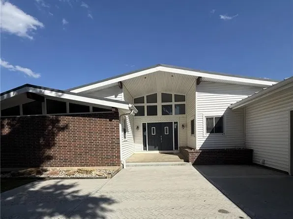 2211 E Murphy School Rd, Grain Valley, MO 64029