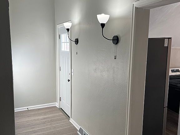 Upstairs Front Entry