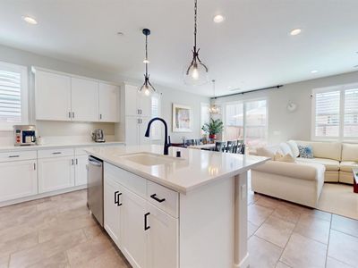 768 Katelyn Ave, Madera, CA, 93636