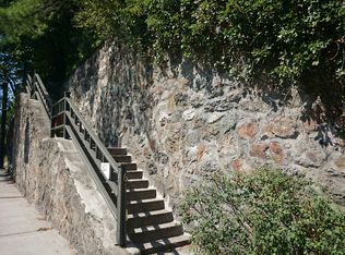 61 Grove St, Brookline, MA 02467