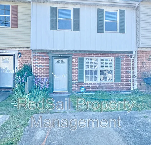 1114 Clear Springs Rd — Photo 1