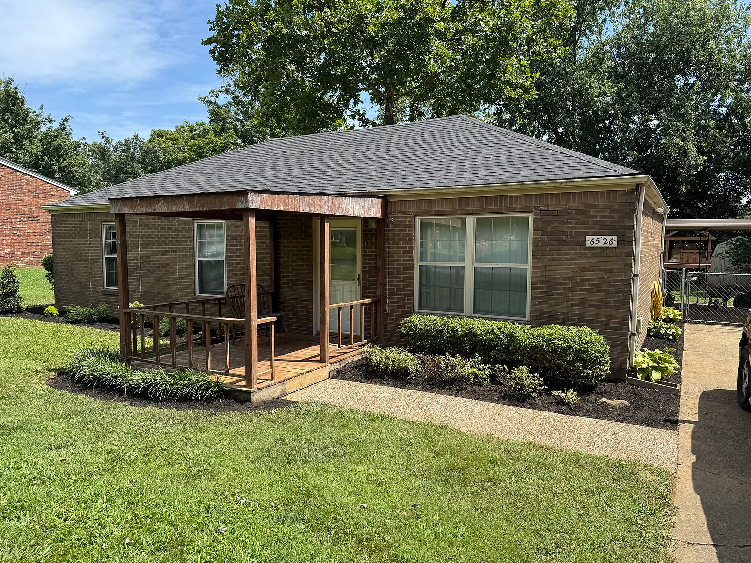 6526 Manassas Dr — Photo 2