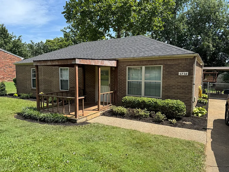 6526 Manassas Dr — Photo 2