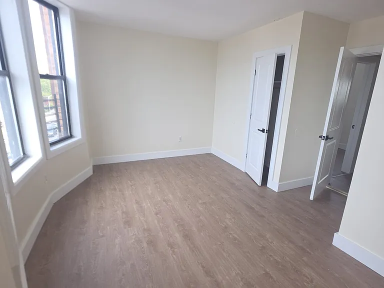 358-360 S Orange Ave #3L — Photo 7
