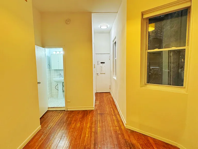 158 1st Ave #7 — Photo 5