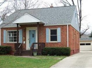 494 Huntmere Dr, Bay Village, OH
