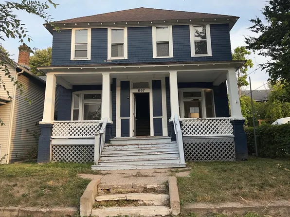 667 4th St E, Saint Paul, MN 55106