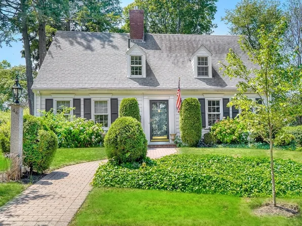 46 Country Club Rd, Melrose, MA 02176