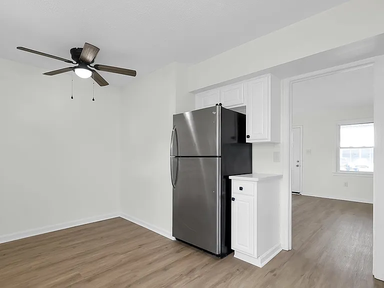 702 S Hamilton Rd #1 — Photo 9