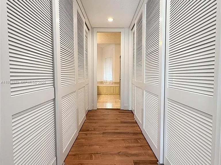 2530 Windsor Way Ct — Photo 11