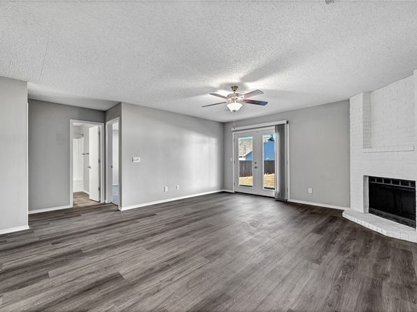 fayetteville-arkansas-448578802 picture