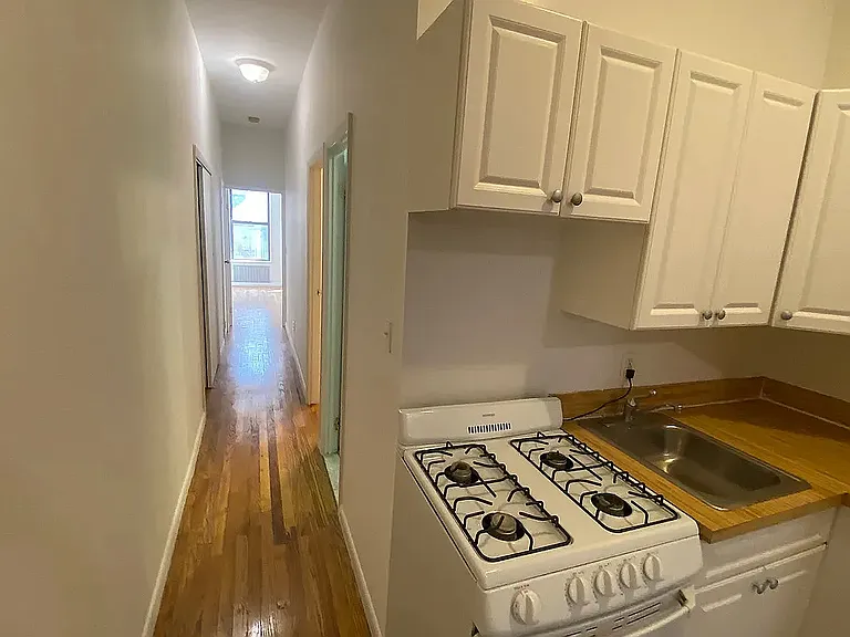 311 W 54th St #2W — Photo 6