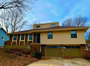 1306 SW Walnut St, Lees Summit, MO 64081