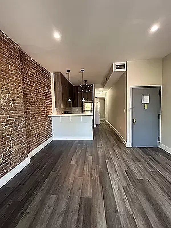 Building Photo - 244 Madison St #4L