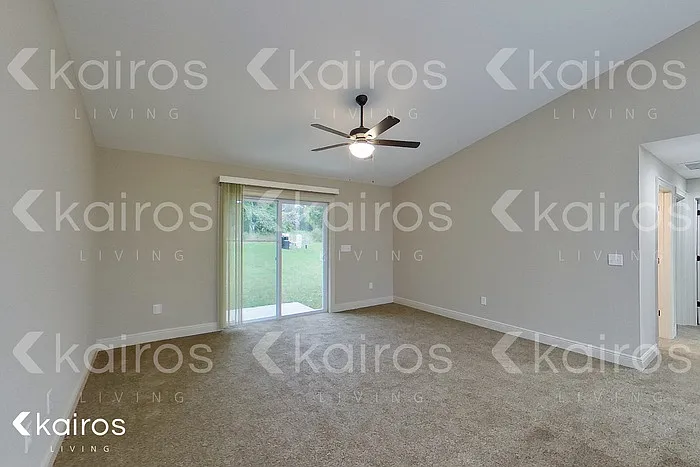 3 bed, 2.0 bath, 1936 sqft, $2,095 — Photo 4