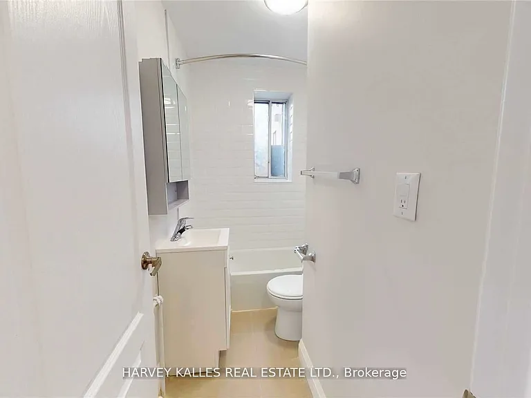 316 Lonsdale Rd #2 — Photo 21