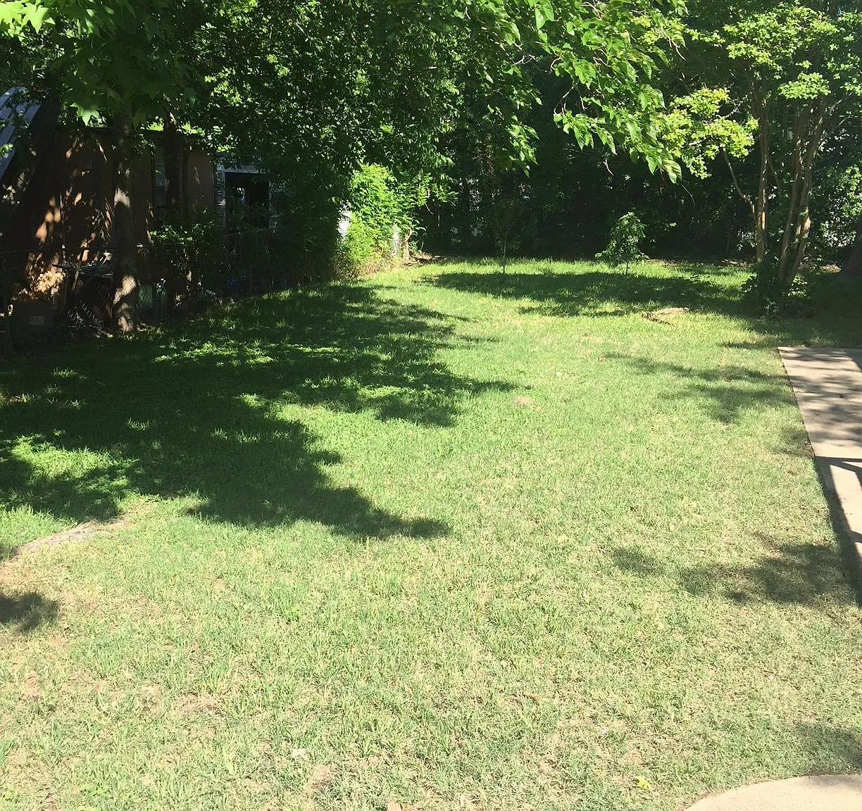 140 Bowles Ln — Photo 4