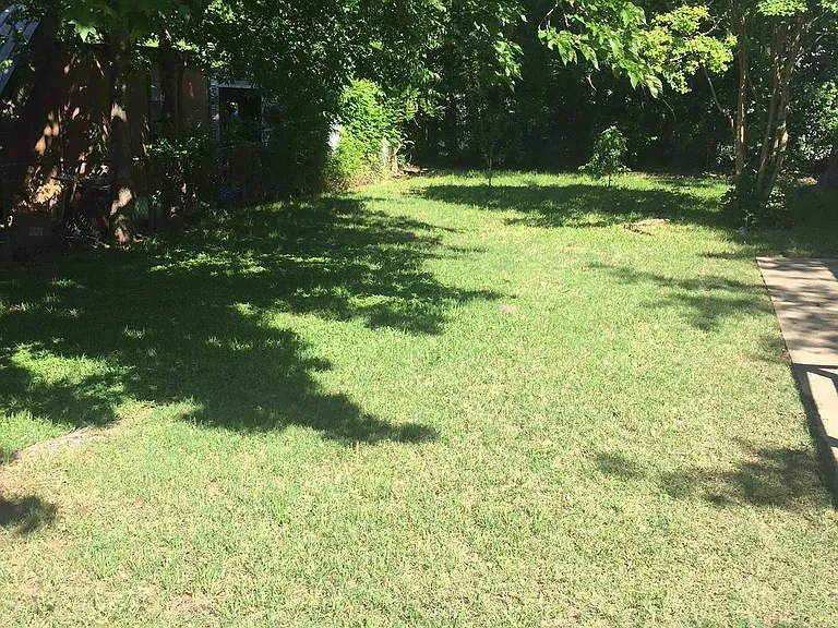 140 Bowles Ln — Photo 4