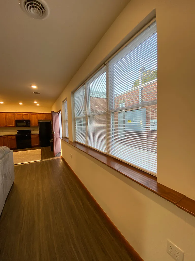 941 West 3rd Street - Unit 4 - 1 — Photo 3