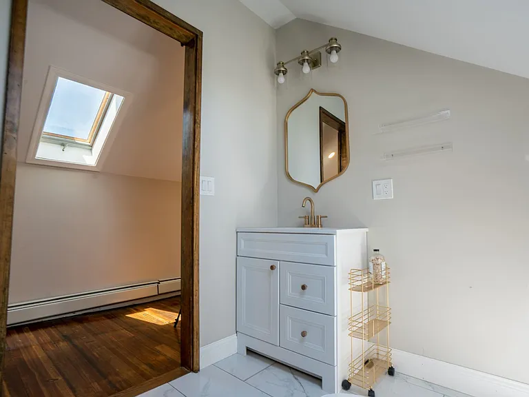 448 Pleasant Valley Pkwy #3 — Photo 17