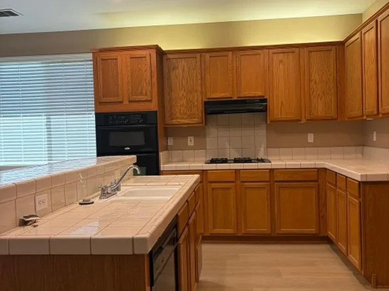 11713 Alton Manor Dr — Photo 3